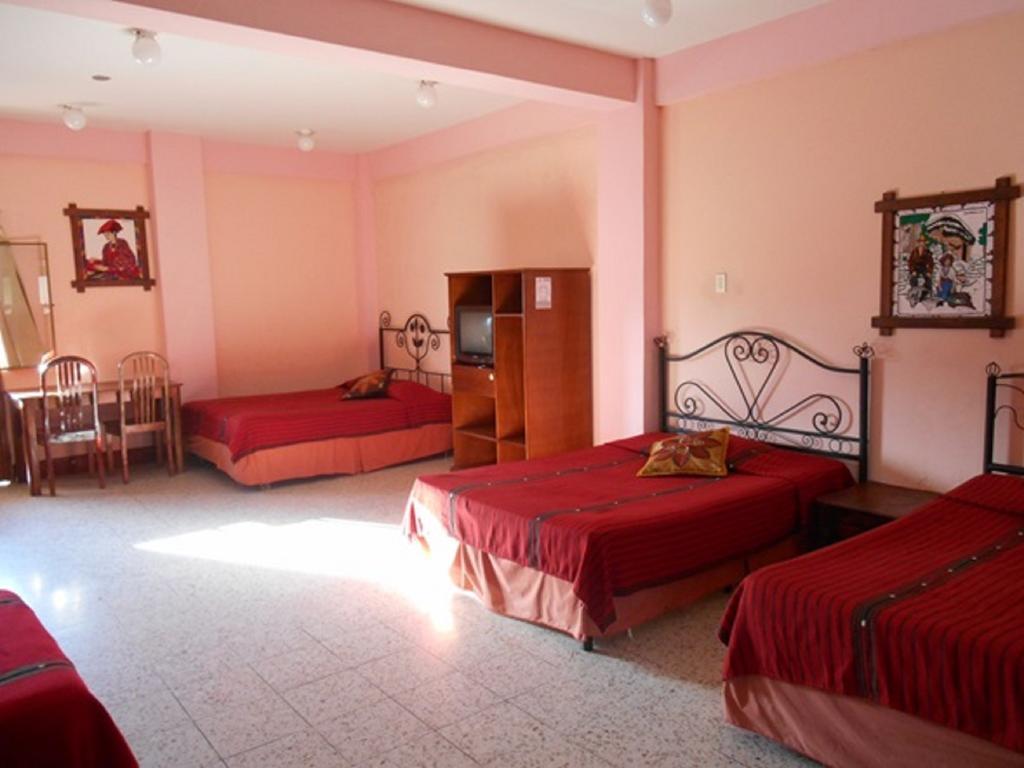 Hotel El Chaparral Panajachel Habitación foto