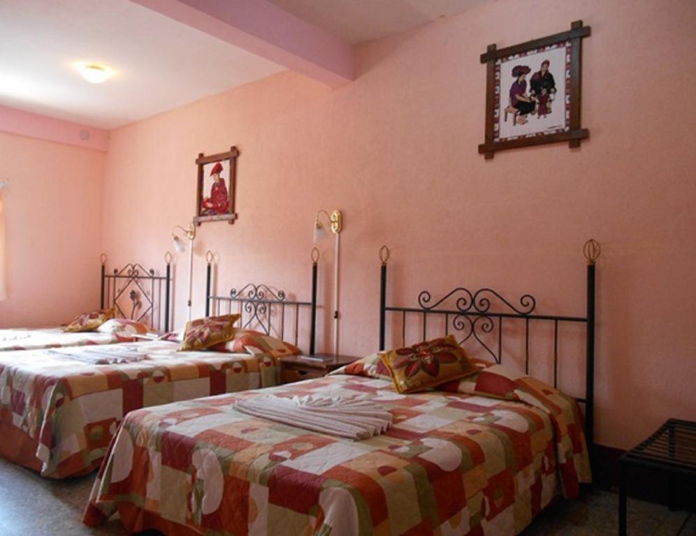 Hotel El Chaparral Panajachel Habitación foto