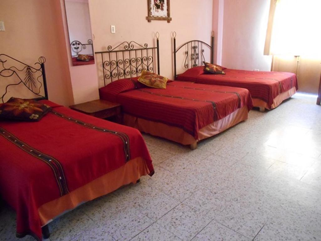 Hotel El Chaparral Panajachel Habitación foto